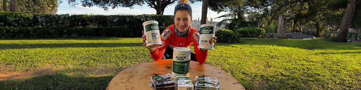 Axel Carion et son v&eacute;lo au Vietnam